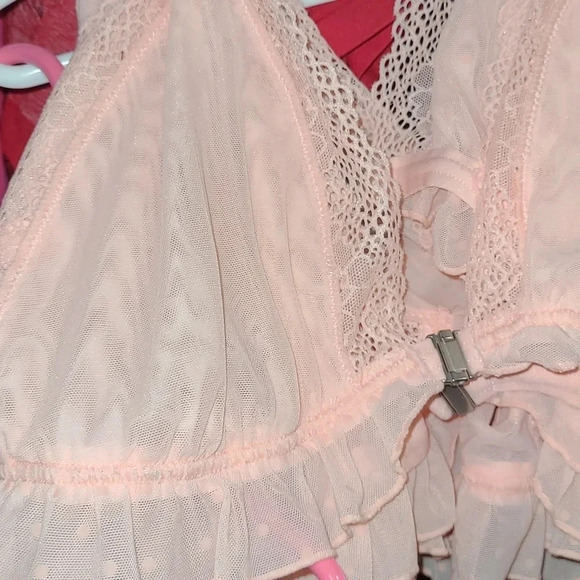 LARGE Xhiliration Flocked Dot Ruffle‎ Wire Free Lace Bralette DayDream Pink NWT - Picture 13 of 13